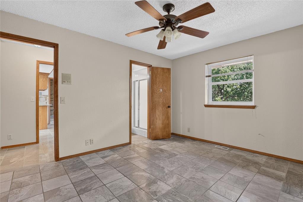 908 Carfax Road Property Photo 36
