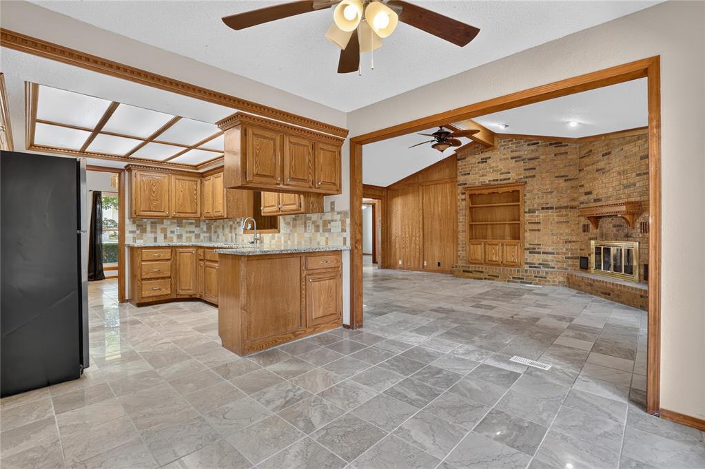 908 Carfax Road Property Photo 39