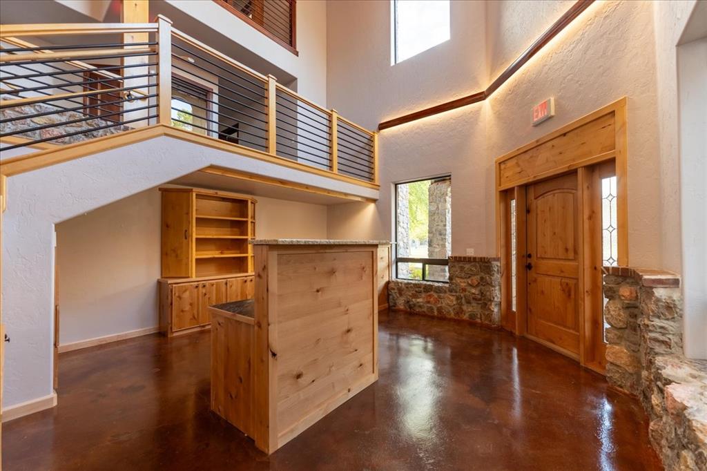 4242 N Meridian Avenue Property Photo 8