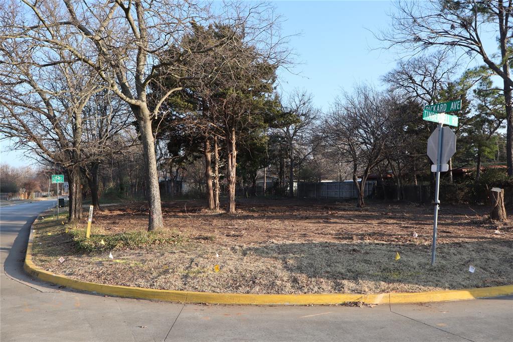 1721 S Pickard Avenue Property Photo 1