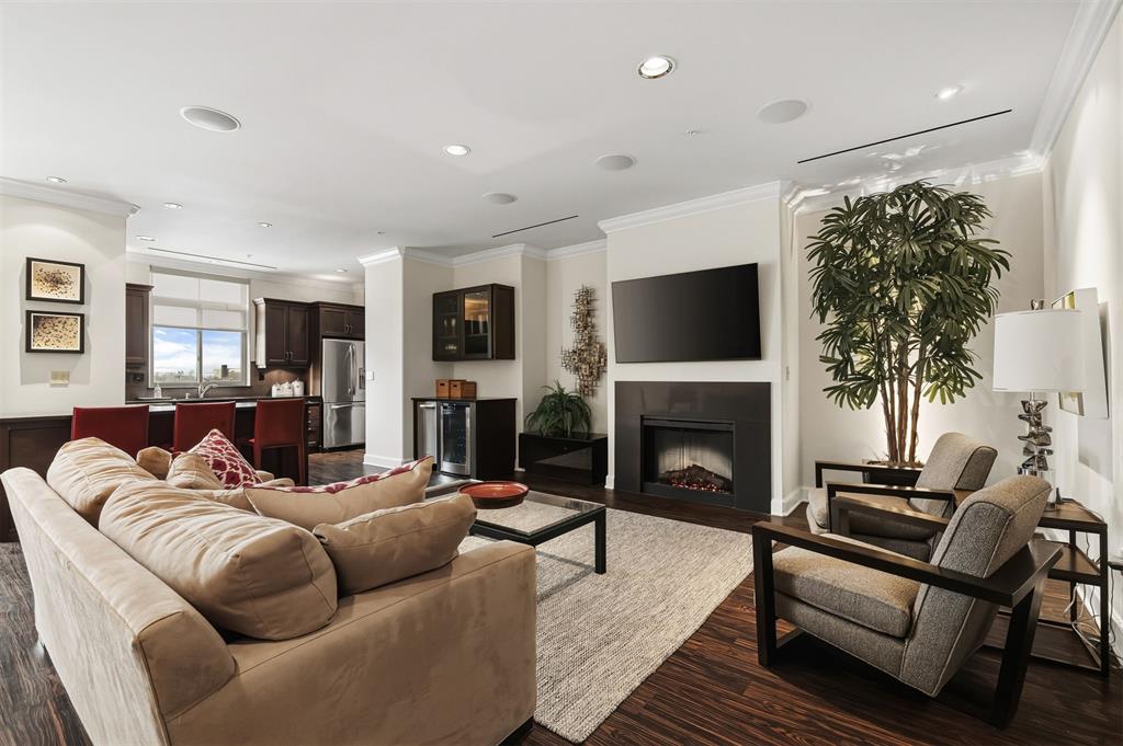 200 S Oklahoma Avenue 309 Property Photo 1
