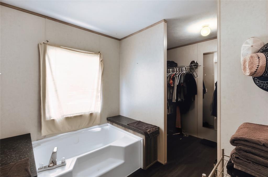 84725 N 2480 Road Property Photo 21