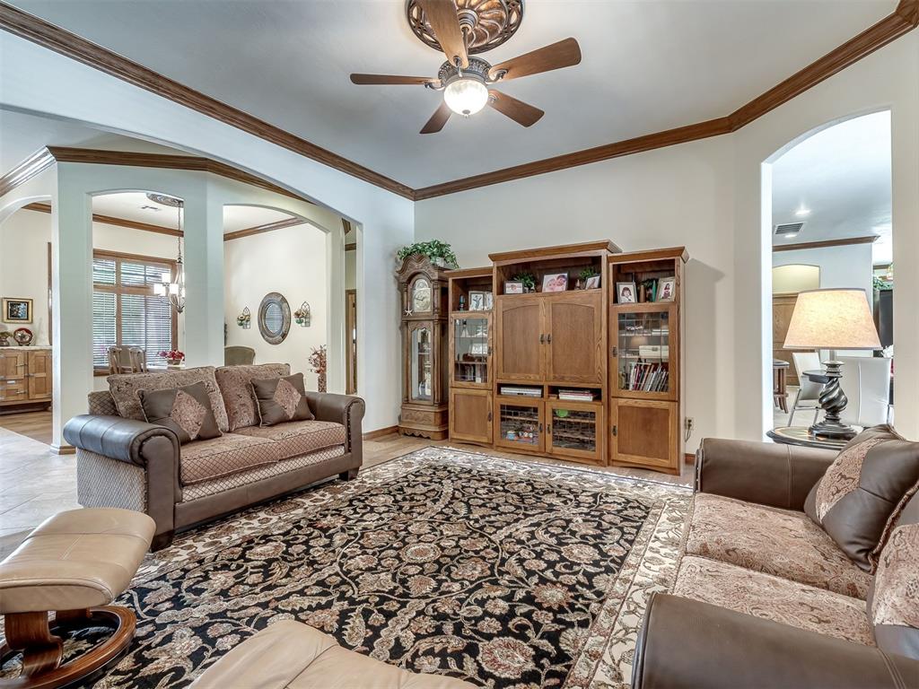 905 Stone Creek Boulevard Property Photo 8