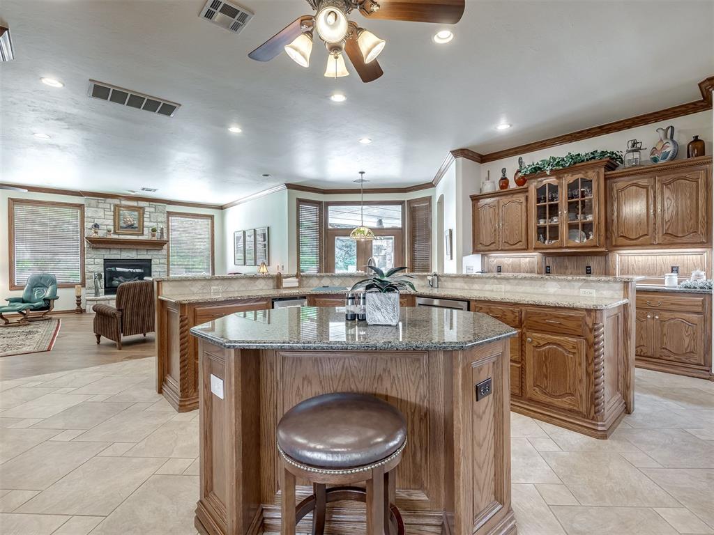 905 Stone Creek Boulevard Property Photo 14