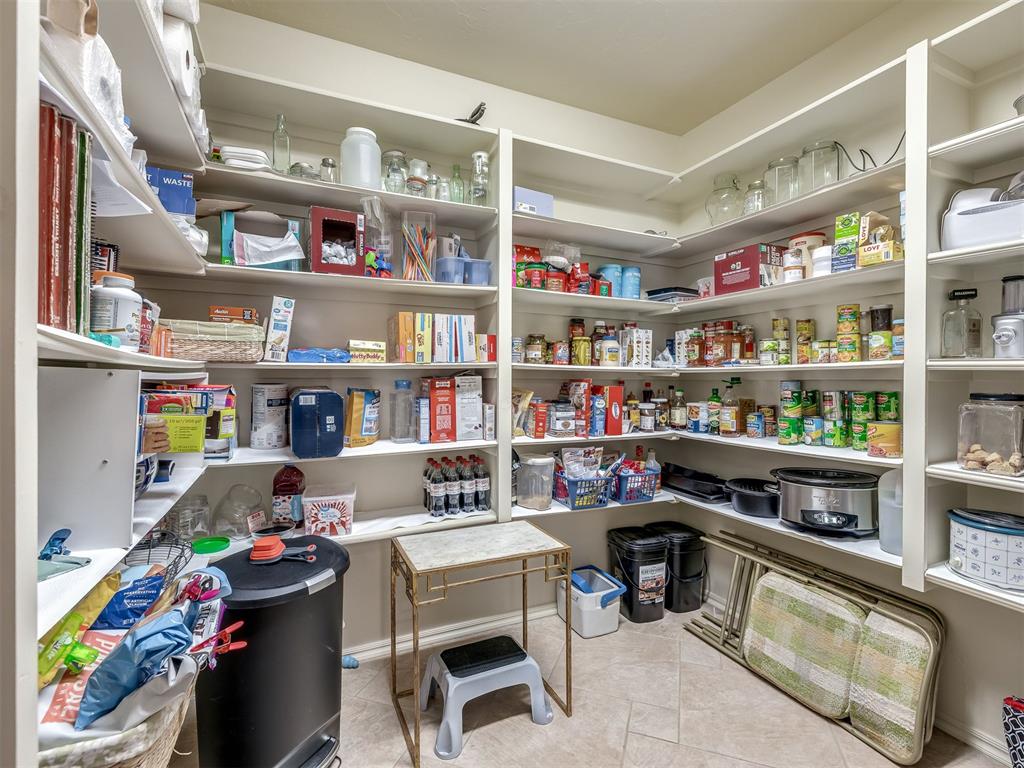 905 Stone Creek Boulevard Property Photo 17