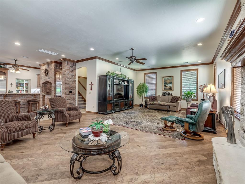 905 Stone Creek Boulevard Property Photo 19