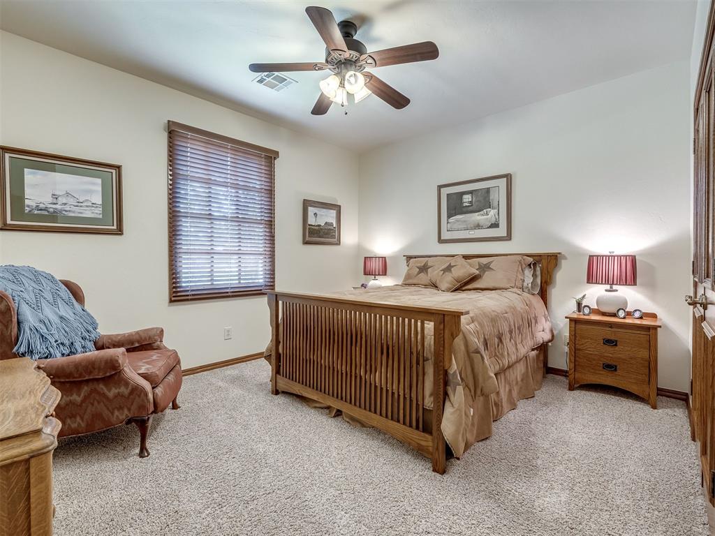 905 Stone Creek Boulevard Property Photo 34