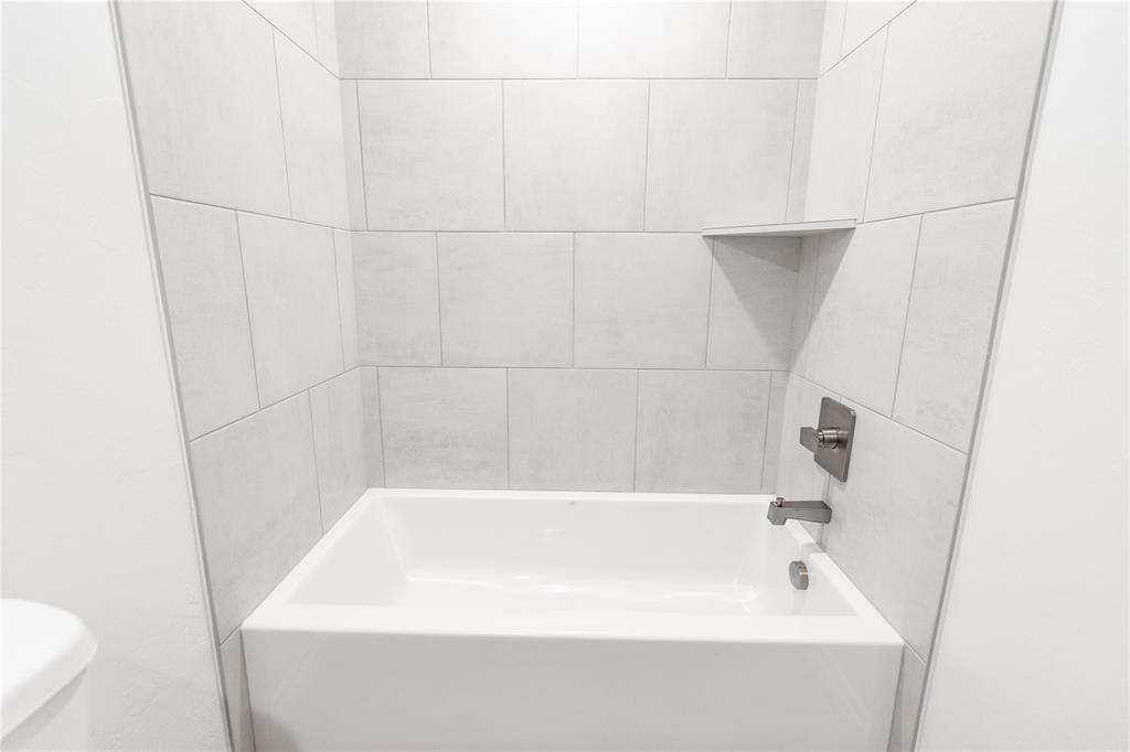 2216 Nw 170th Street Property Photo 19