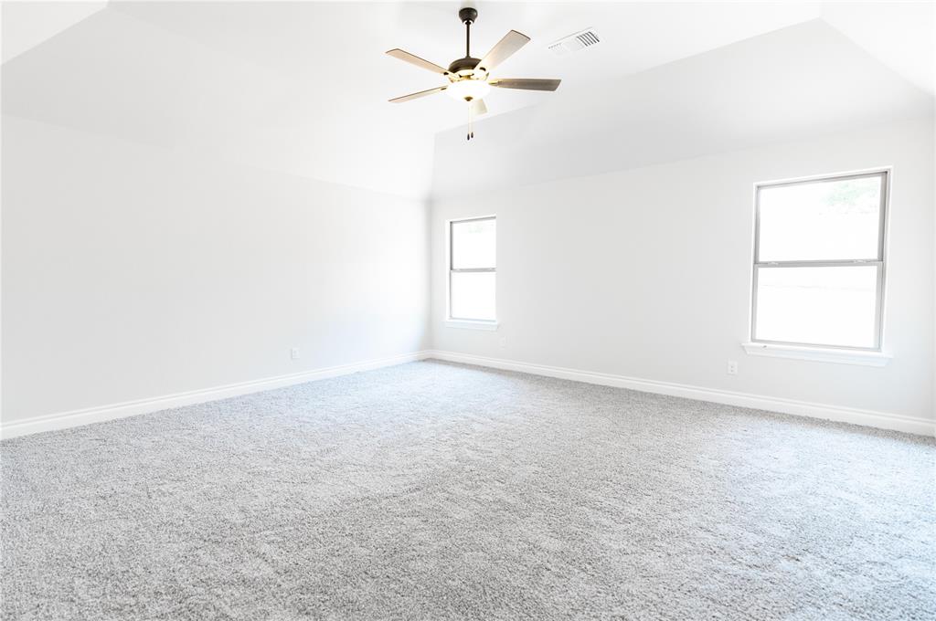 3305 Broadmoore Drive Property Photo 9