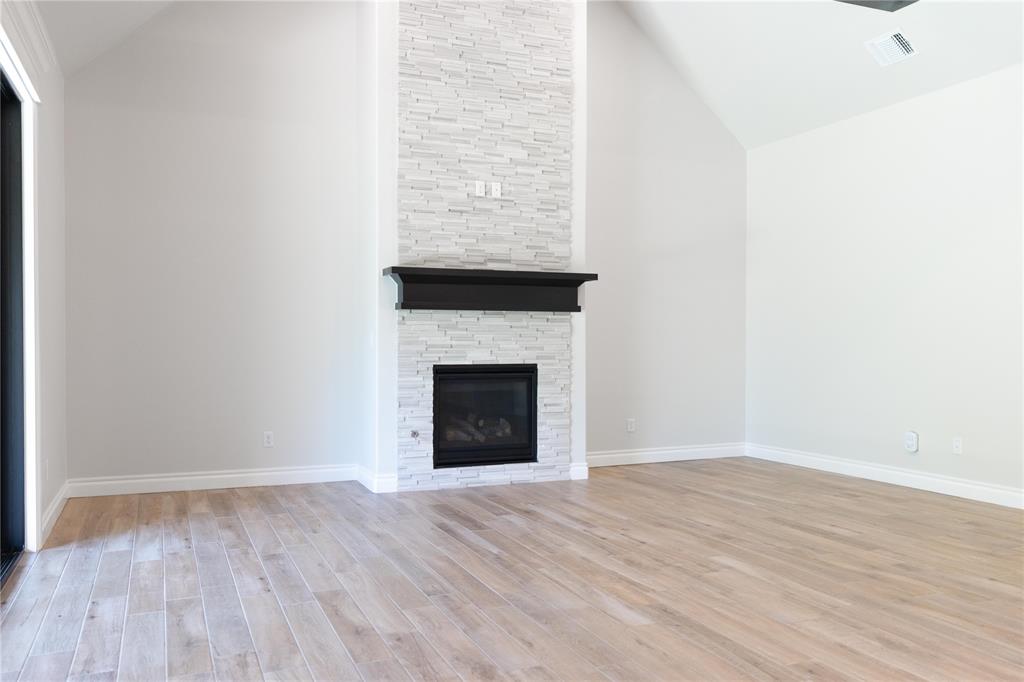 3305 Broadmoore Drive Property Photo 10
