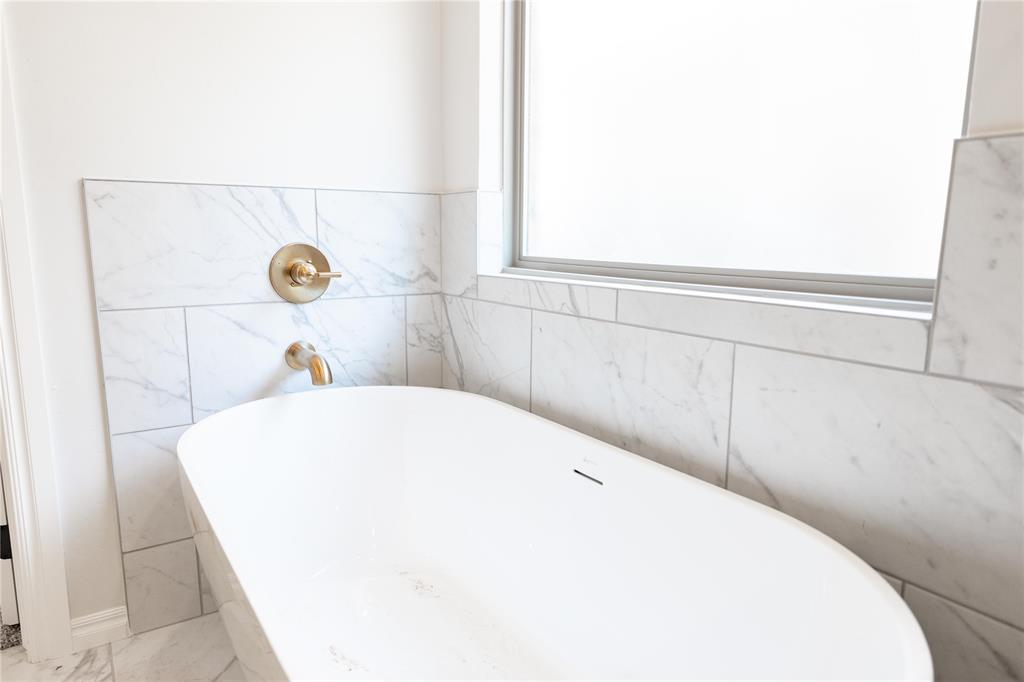3305 Broadmoore Drive Property Photo 11