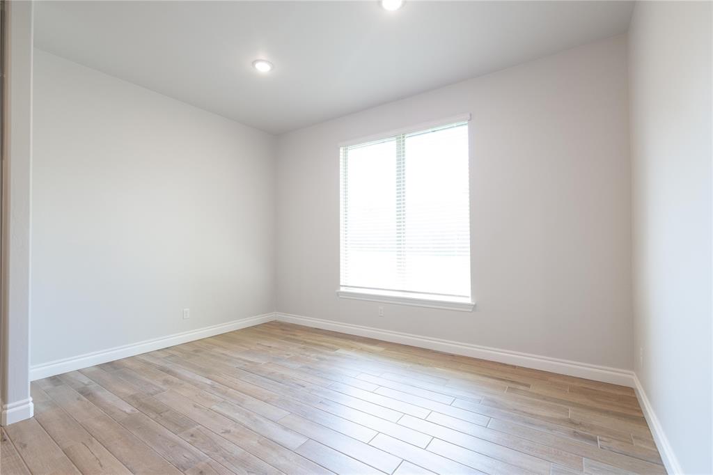 3305 Broadmoore Drive Property Photo 13