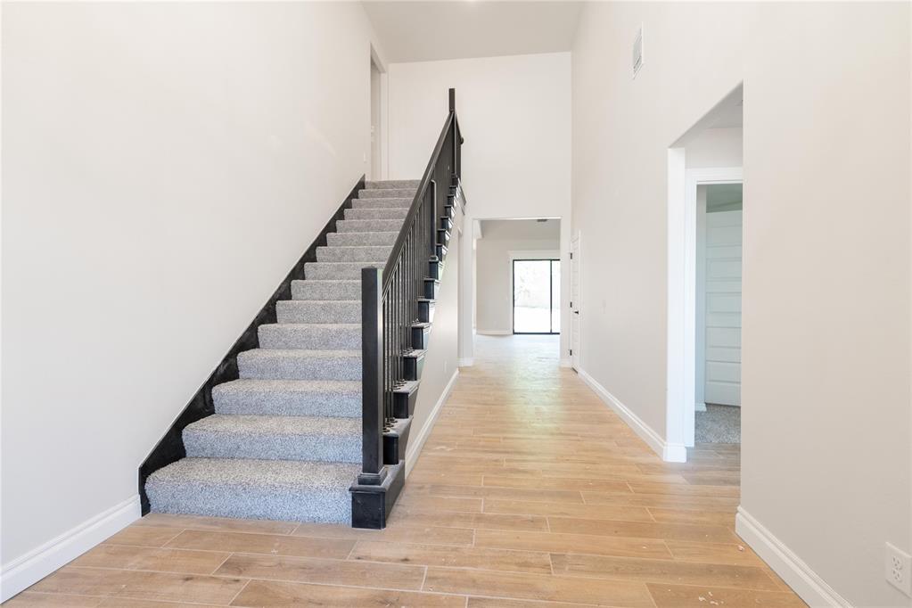 3305 Broadmoore Drive Property Photo 19