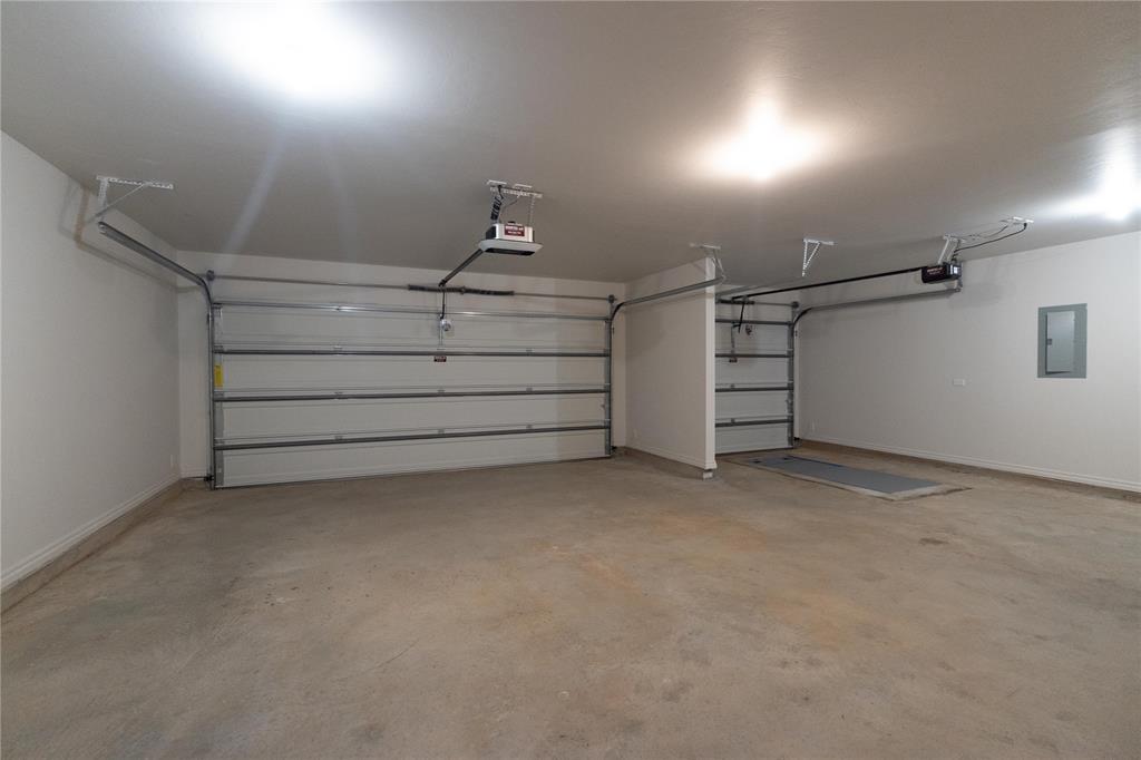 3305 Broadmoore Drive Property Photo 32