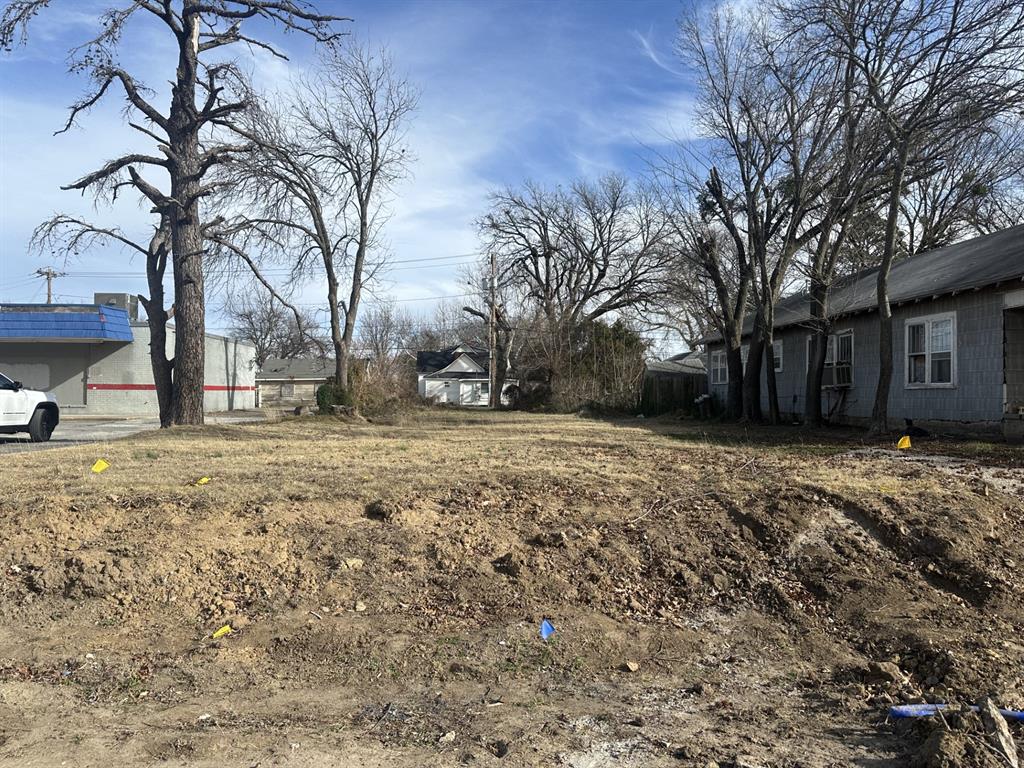 731 N Kickapoo Avenue Property Photo 1