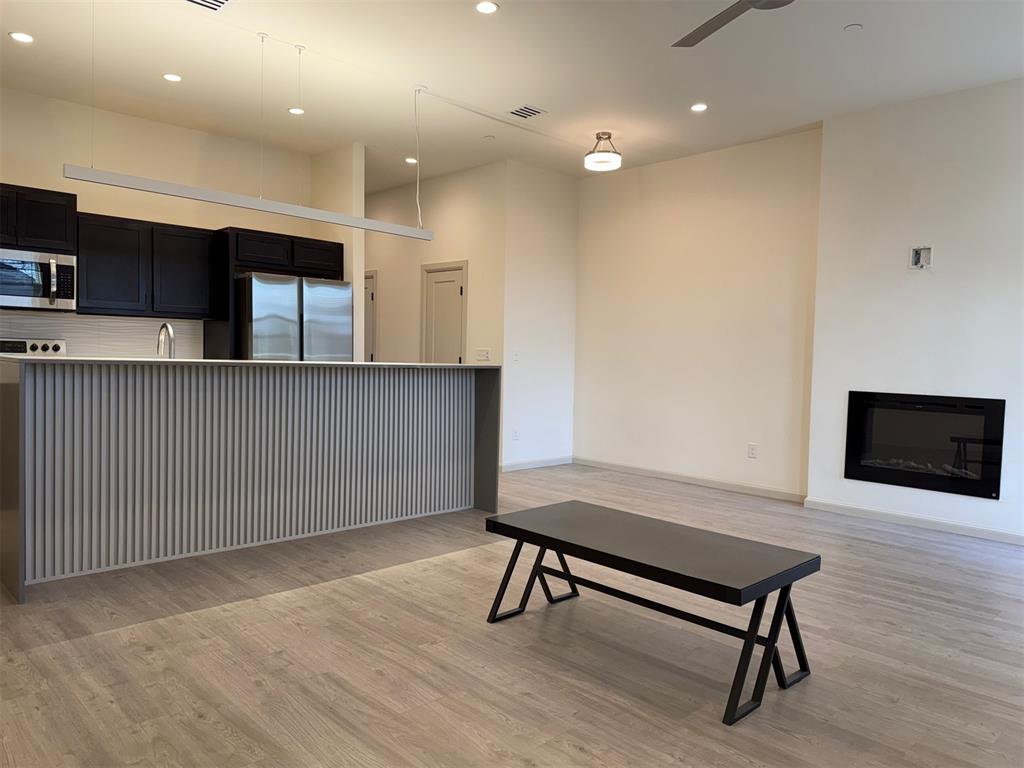 575 S Fretz Avenue Property Photo 3