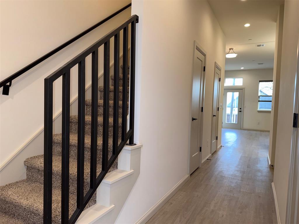 575 S Fretz Avenue Property Photo 8