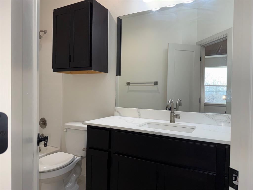 575 S Fretz Avenue Property Photo 12