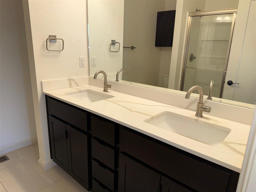 575 S Fretz Avenue Property Photo 15