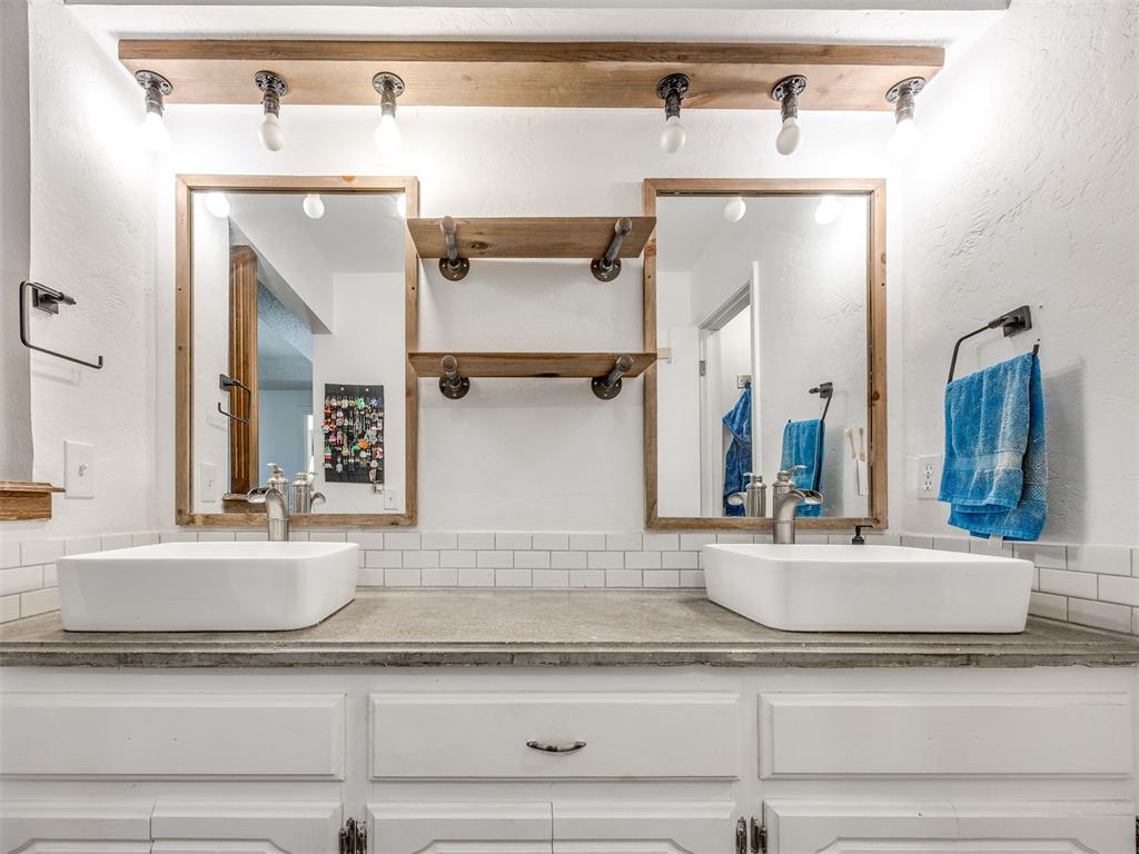 6517 Dulane Circle Property Photo 3