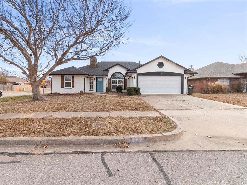 1701 Sumac Drive Property Photo 1