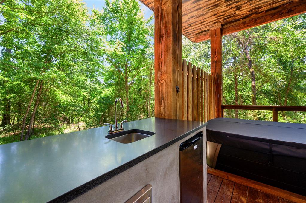 83 Hickory Creek Trail Property Photo 8