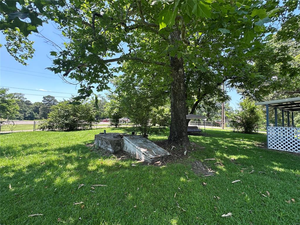 811 N Broadway Street Property Photo 4