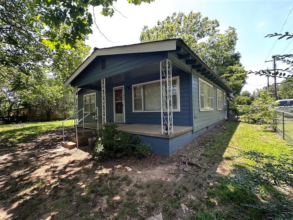 811 N Broadway Street Property Photo 8