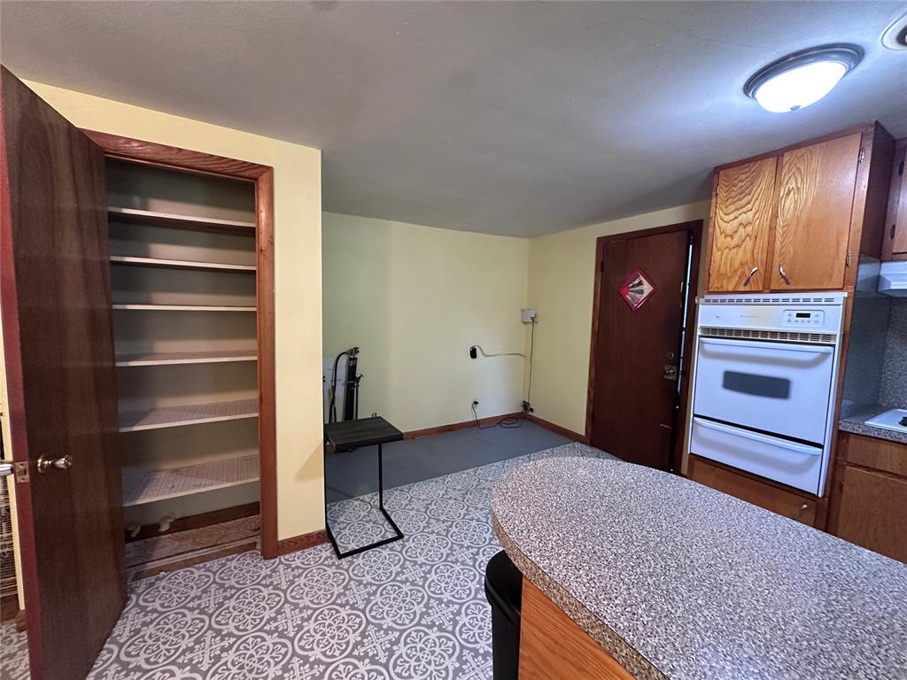 811 N Broadway Street Property Photo 13
