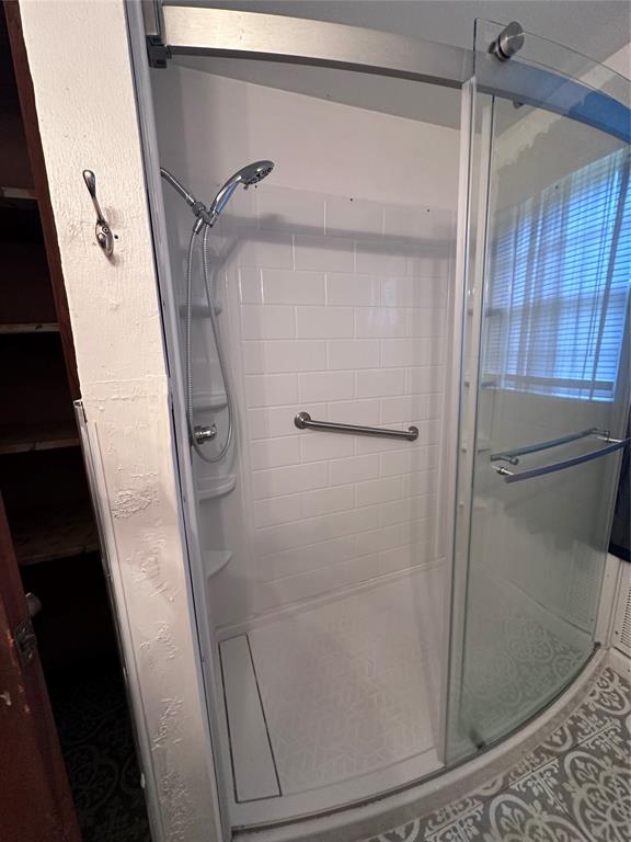 811 N Broadway Street Property Photo 20