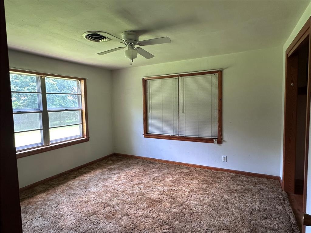 811 N Broadway Street Property Photo 26