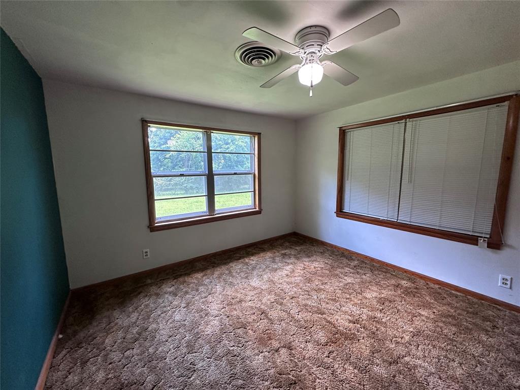 811 N Broadway Street Property Photo 31