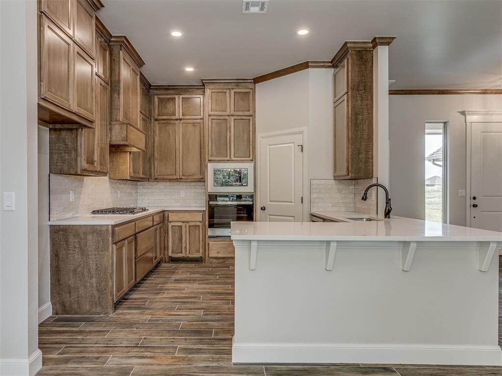 10116 Hamilton Drive Property Photo 10