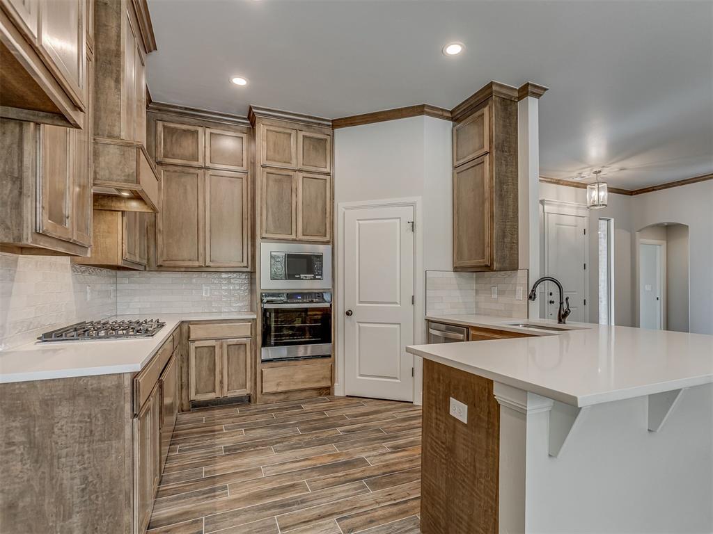 10116 Hamilton Drive Property Photo 11