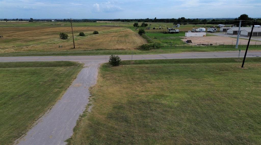 20915 Highway 152 Property Photo 2