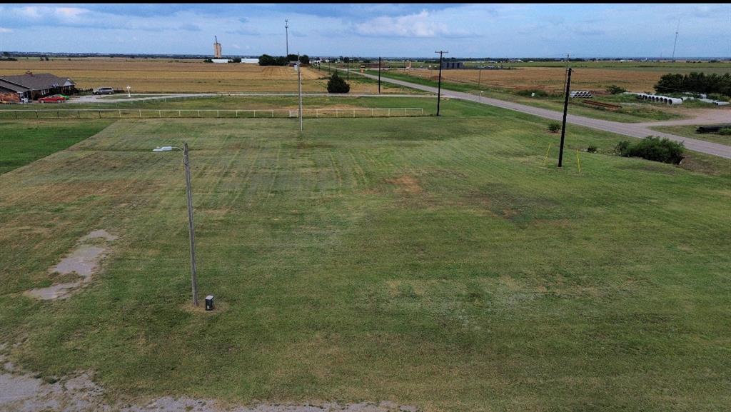 20915 Highway 152 Property Photo 3