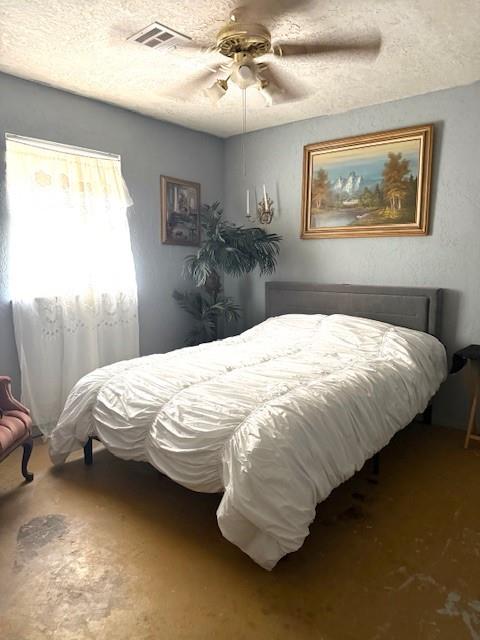 723 E 9th Street Property Photo 5