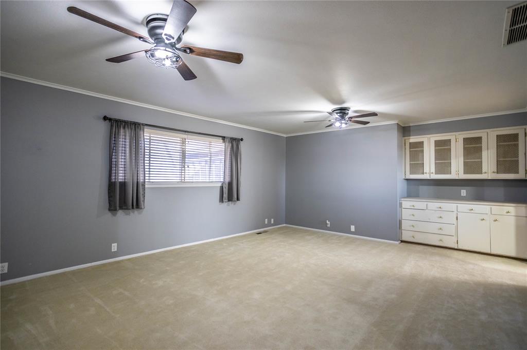 401 N Arizona Property Photo 6