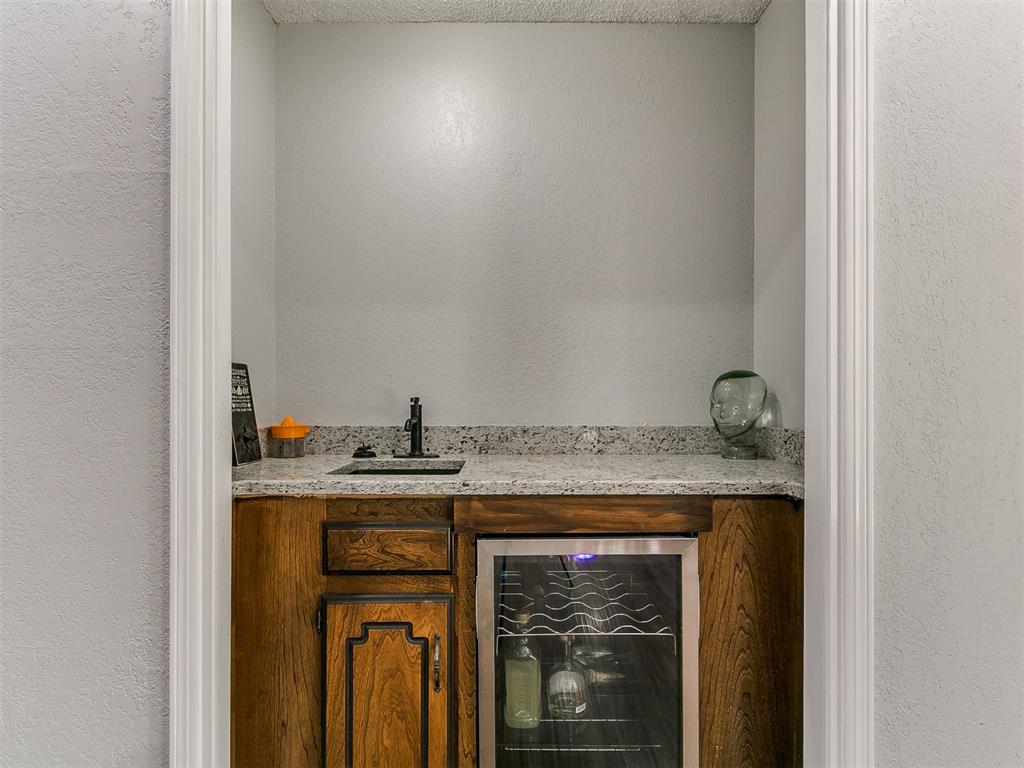 6112 Shaftsbury Road Property Photo 8
