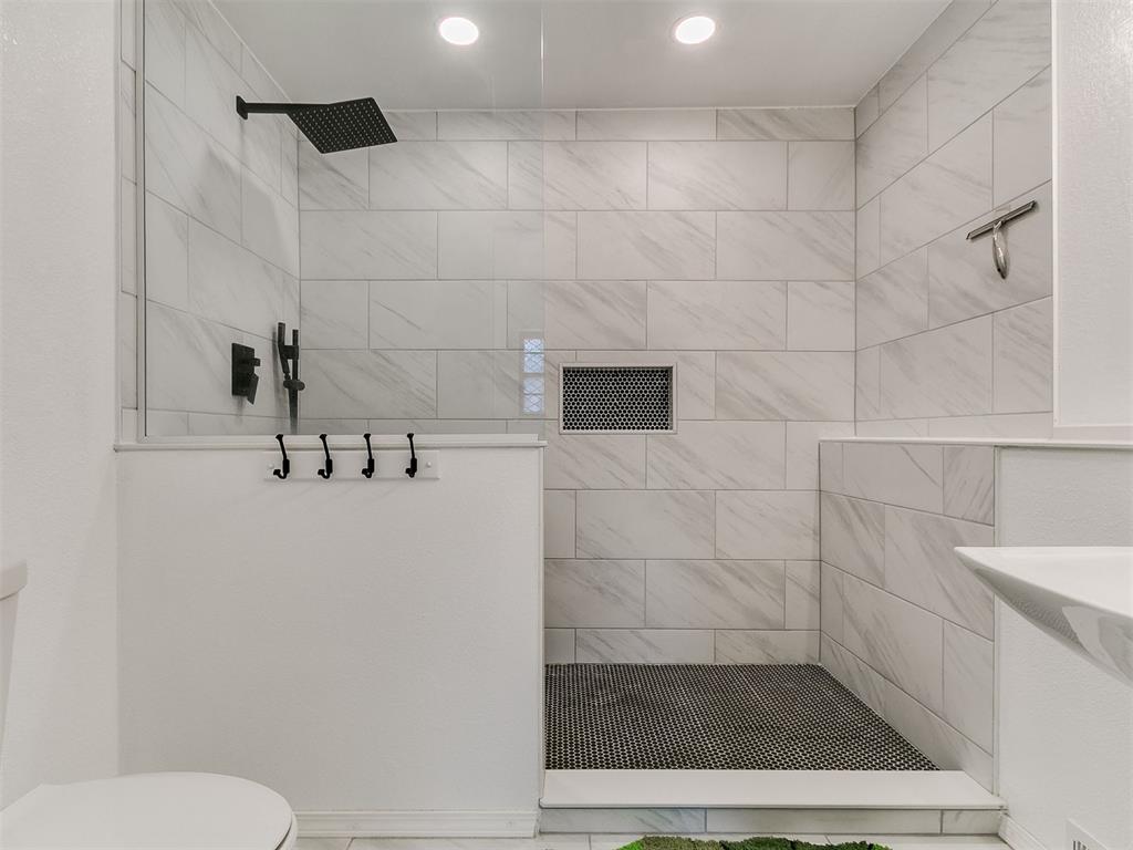 6112 Shaftsbury Road Property Photo 18