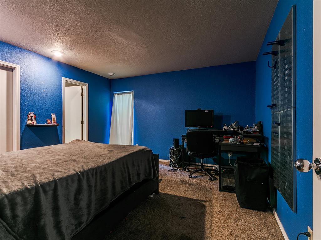 913 Oak Tree Drive Property Photo 39