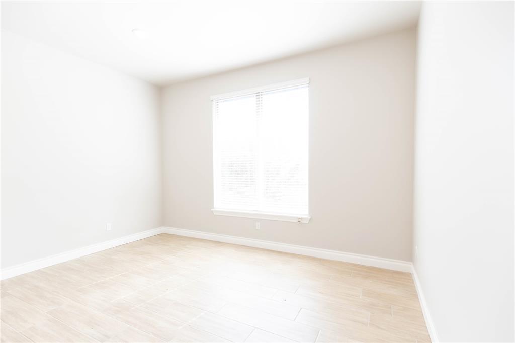 8704 Kate Crossing Property Photo 8