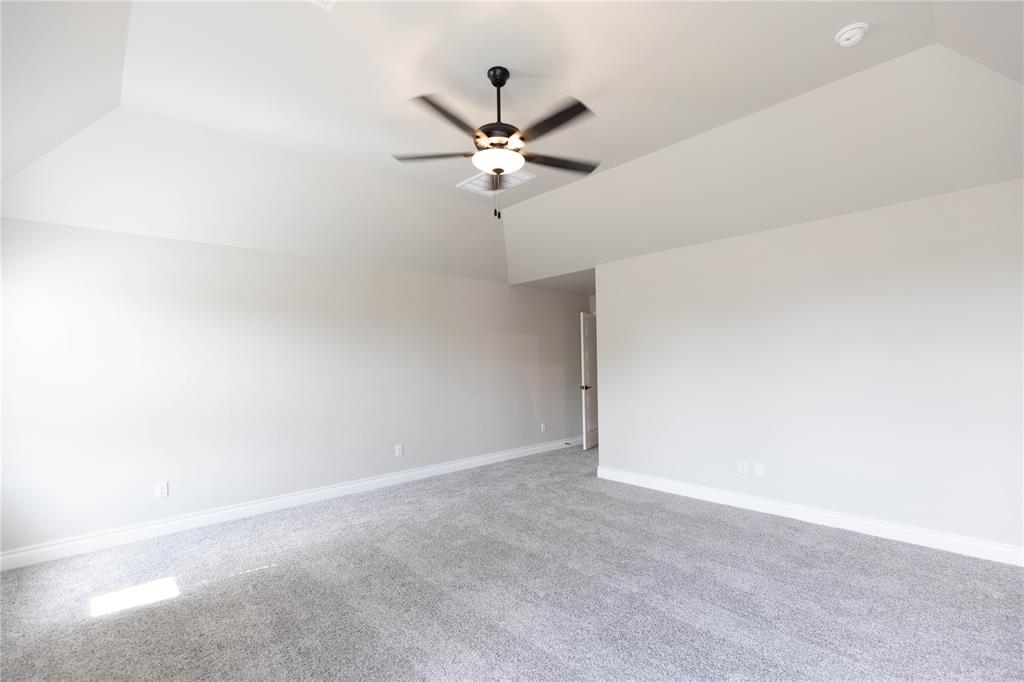 8704 Kate Crossing Property Photo 9