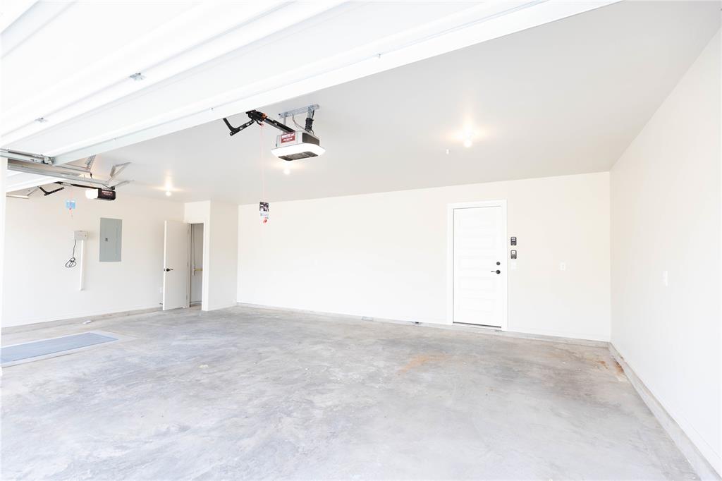 8704 Kate Crossing Property Photo 26