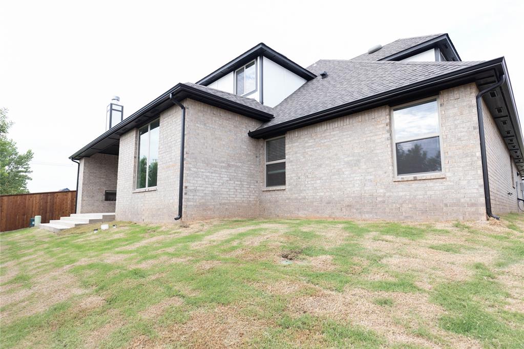 8704 Kate Crossing Property Photo 29