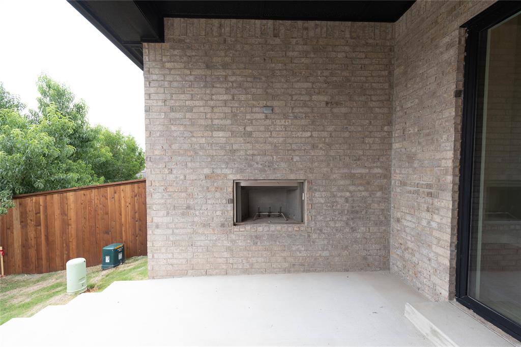 8704 Kate Crossing Property Photo 32
