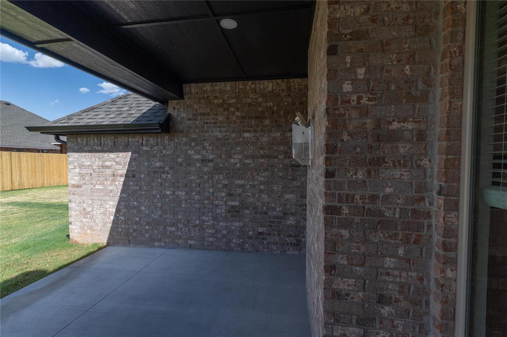 9213 Nw 86th Street Property Photo 34