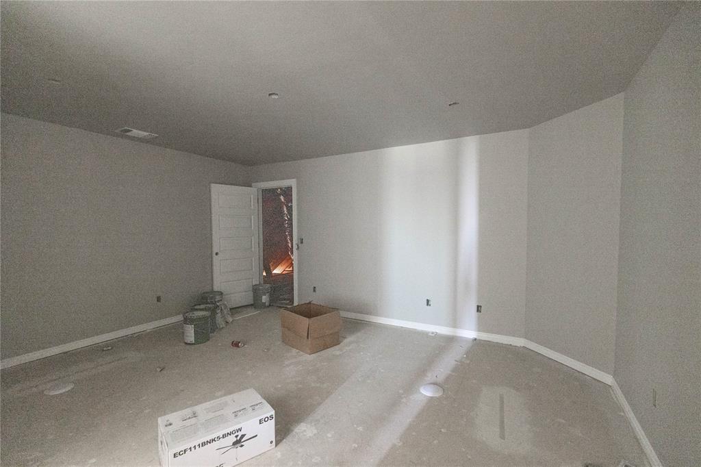 9217 Nw 86th Street Property Photo 16
