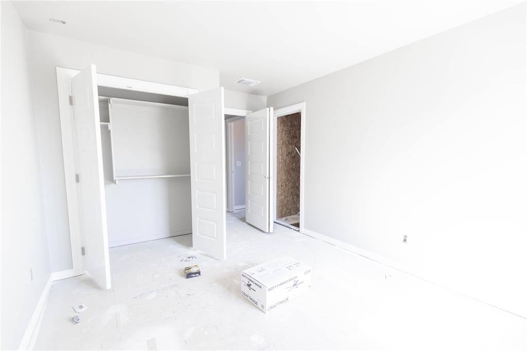 9217 Nw 86th Street Property Photo 18