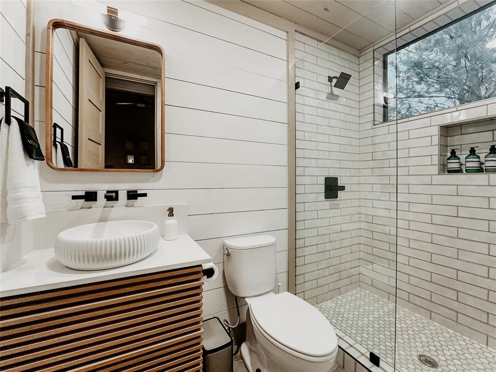 2 Timber Passage Trail Property Photo 24
